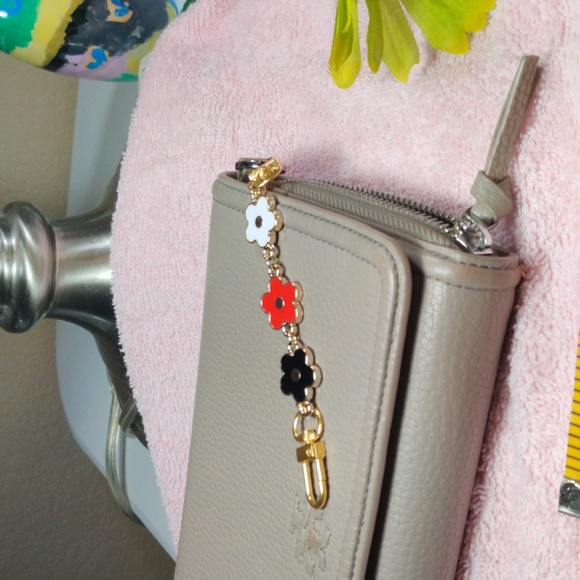 Purse Extender Chain - Picture 4 of 4